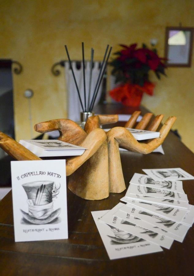 Bed & Breakfast Il Cappellaio Matto Montalto Ligure