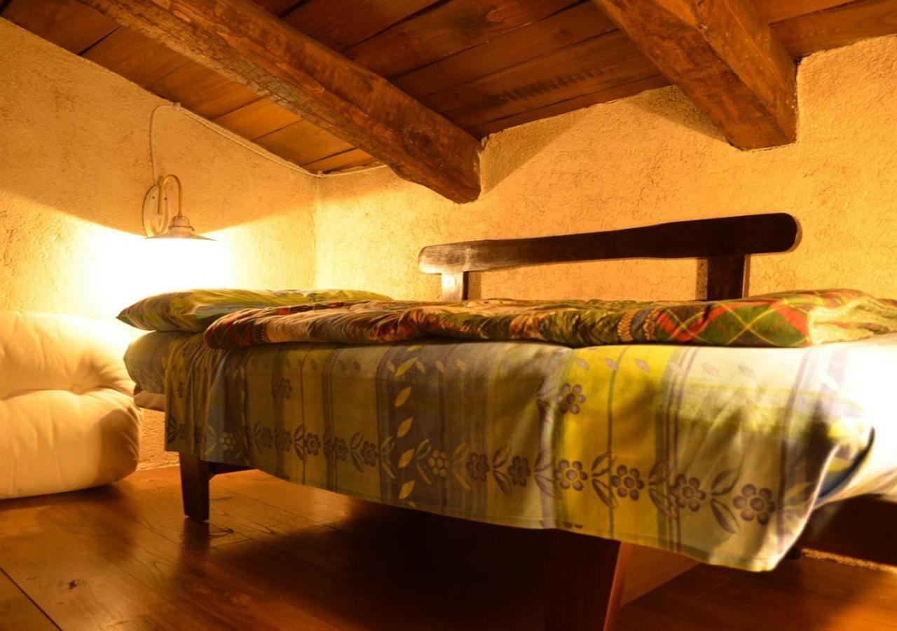 Bed & Breakfast Il Cappellaio Matto Montalto Ligure